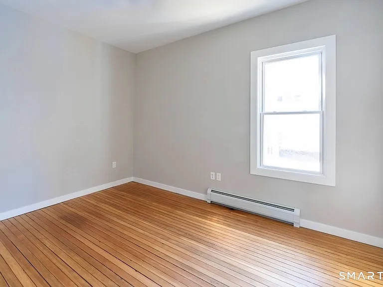 343 Main St — Photo 4