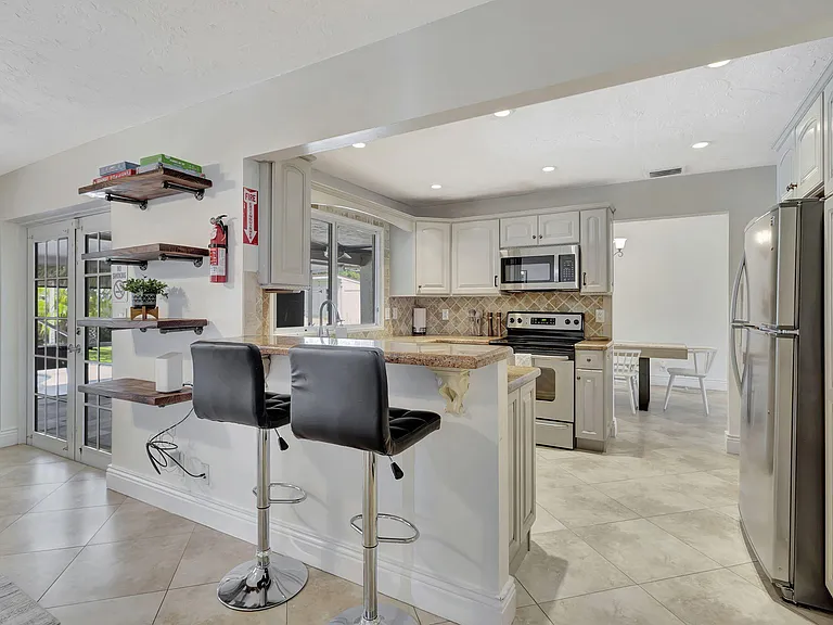 1104 Jackpine St #SEASON FURNISHED R — Photo 25