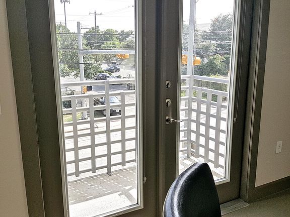 5th image of 601 Oakland Ave #221