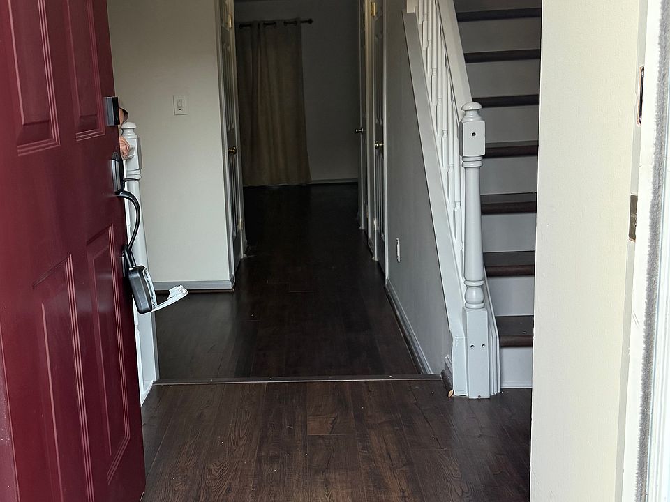 1st image of 1002 N Glen Dr