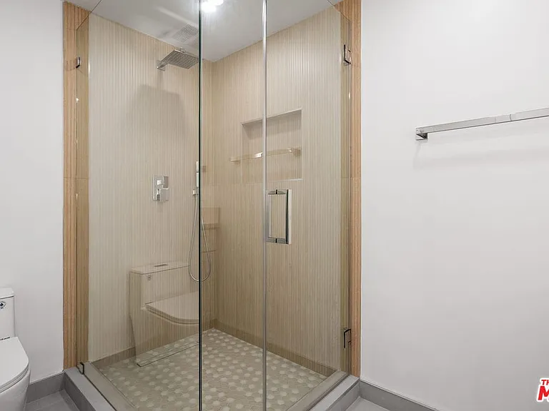 4807 Woodley Ave #309 — Photo 26