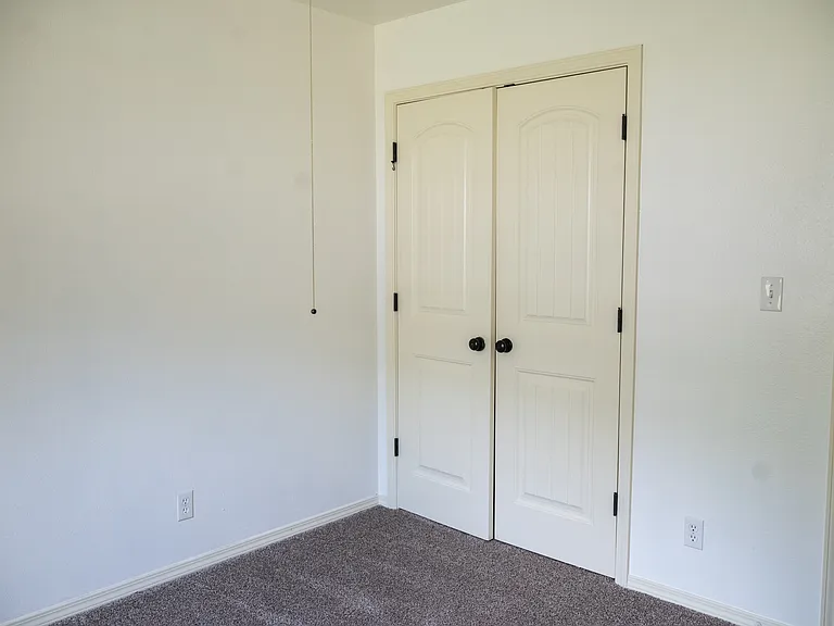 8328 S Gardenia Ave — Photo 22