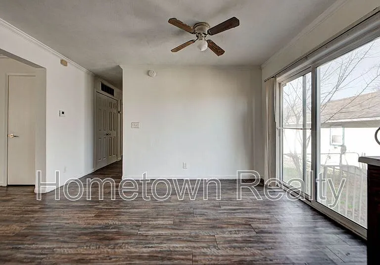 2701 S Phillips Ave — Photo 12