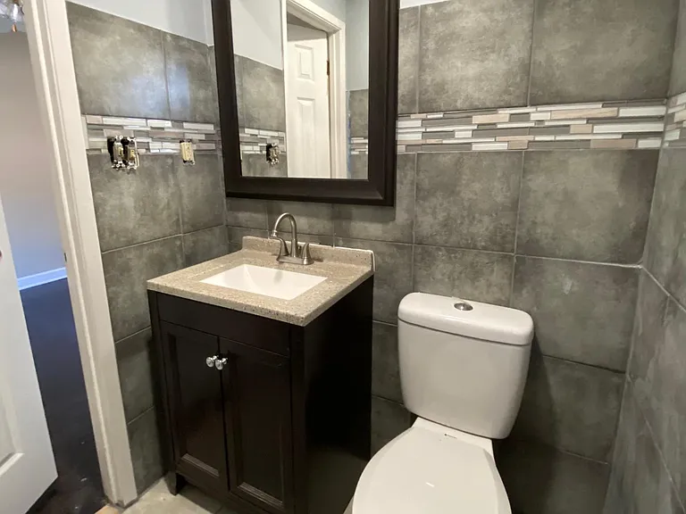 3211 Iantha St — Photo 15