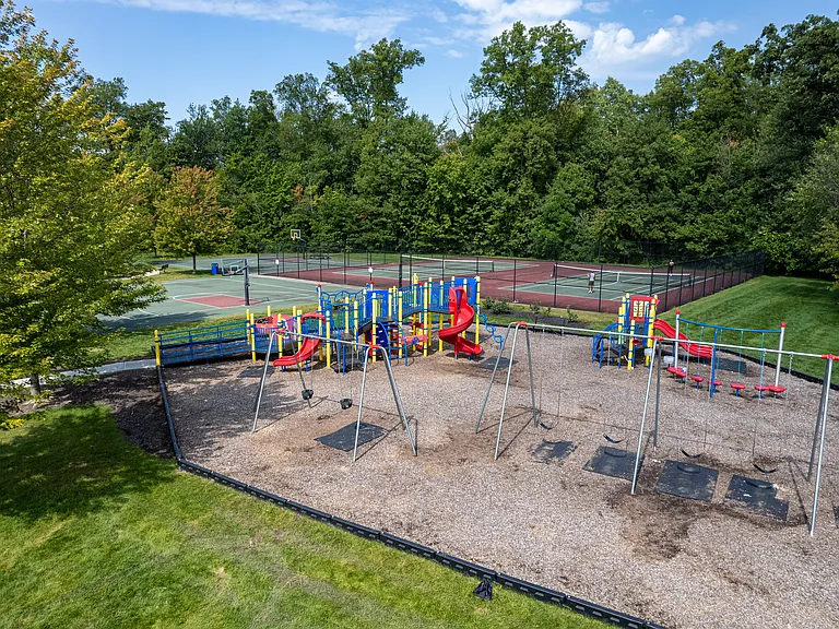 14047 Avalon Blvd — Photo 40