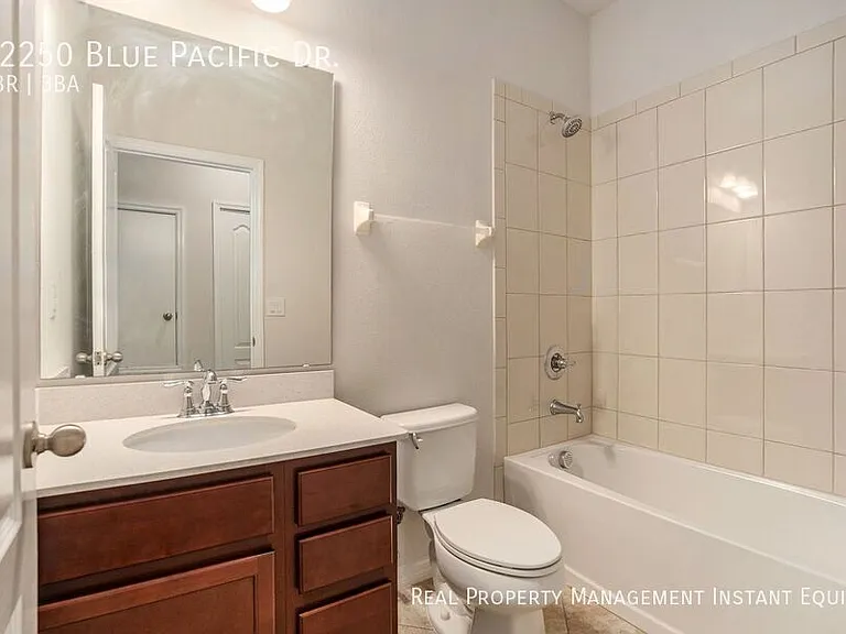 12250 Blue Pacific Dr — Photo 6