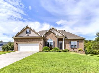 214 Oologila Pl, Loudon, TN 37774