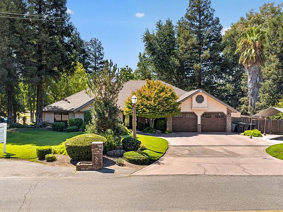 2nd image of 19392 Farallon Rd