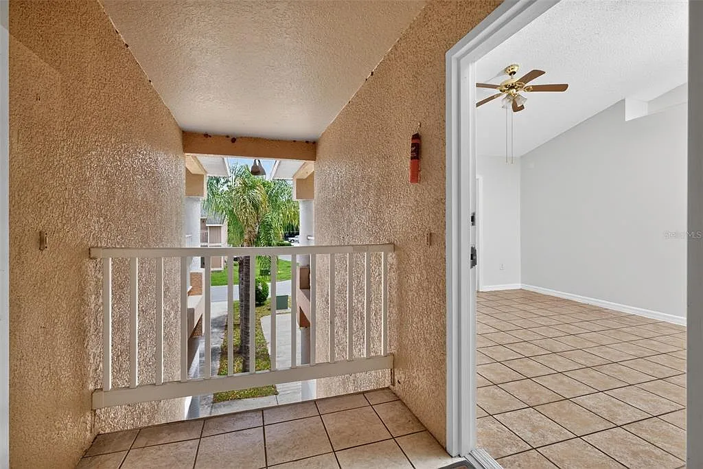 3 bed, 2.0 bath, 1122 sqft, $1,600 — Photo 4