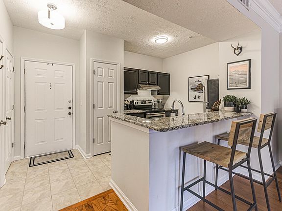 3rd image of 955 Juniper St NE Unit 1313