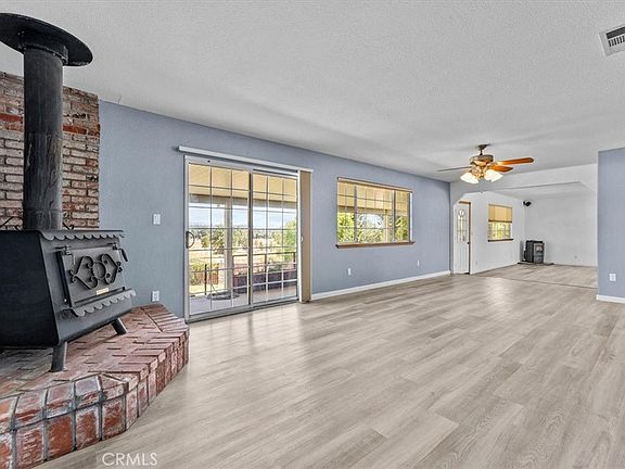 5th image of 22132 Los Robles Way