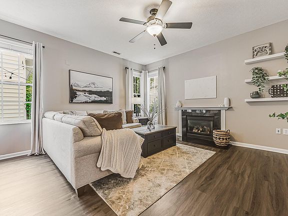 2nd image of 4042 Peregrine Pass Dr