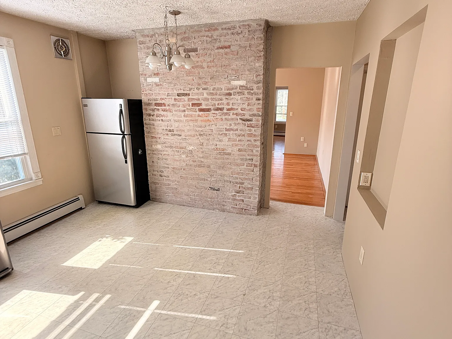 2 bed, 1750 sqft, $2,575 — Photo 4