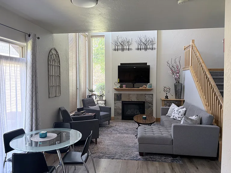 6078 N Fox Pointe Cir #C-2 — Photo 7