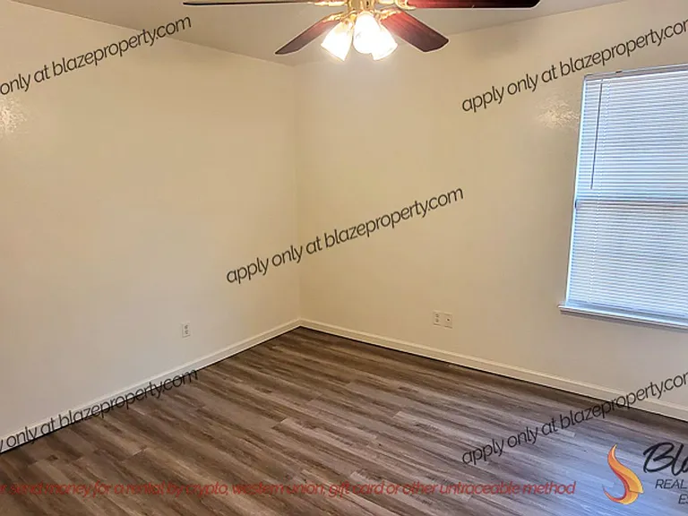 3132 Walnut St — Photo 13