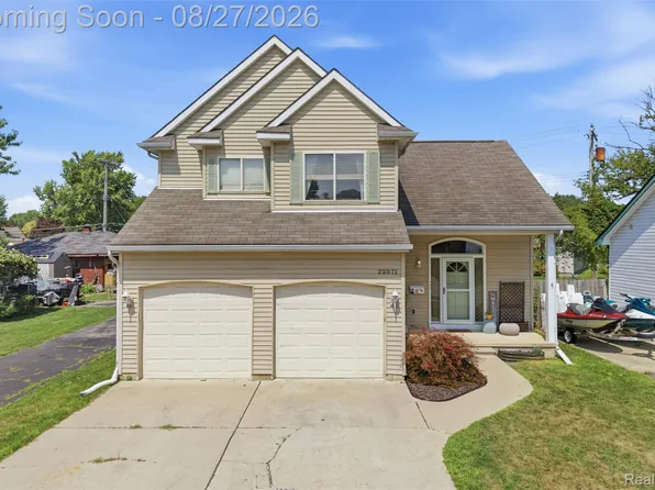 22571 E Thirteen Mile Rd, Saint Clair Shores, MI 48082