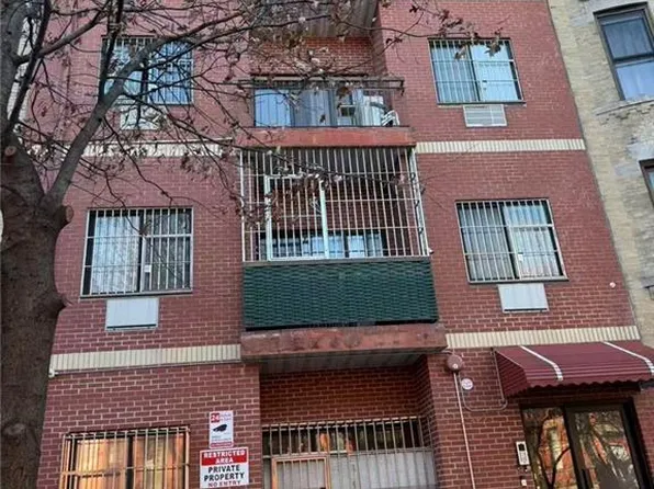 422 49th St APT 3F, Brooklyn, NY 11220