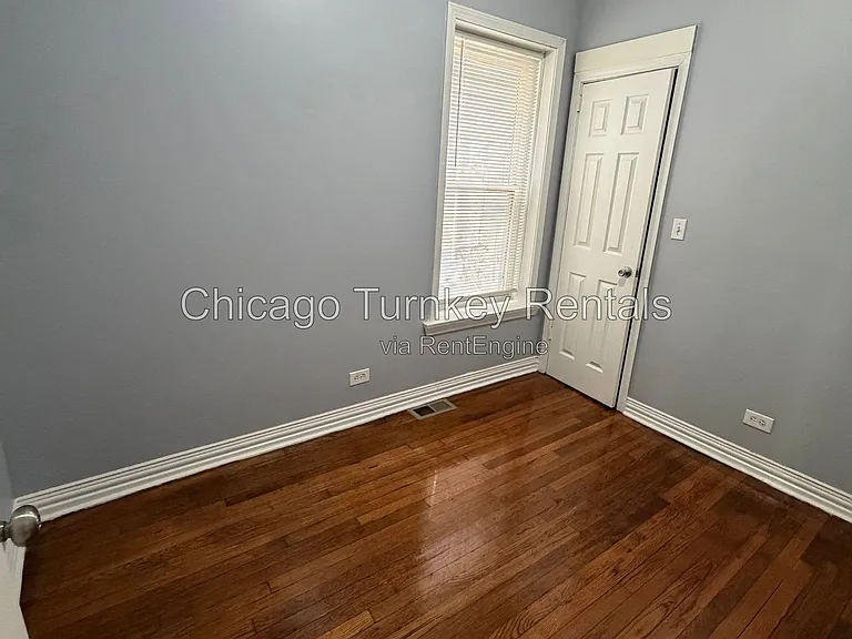 7125 S Ellis Ave #1 — Photo 22