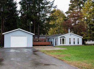 N8847 Ridgeview Ln, Manawa, WI 54949