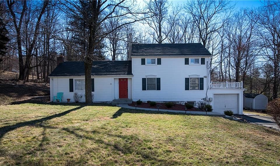 1st image of 36 Strawberry Hill Ln