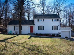 36 Strawberry Hill Ln, West Nyack, NY 10994