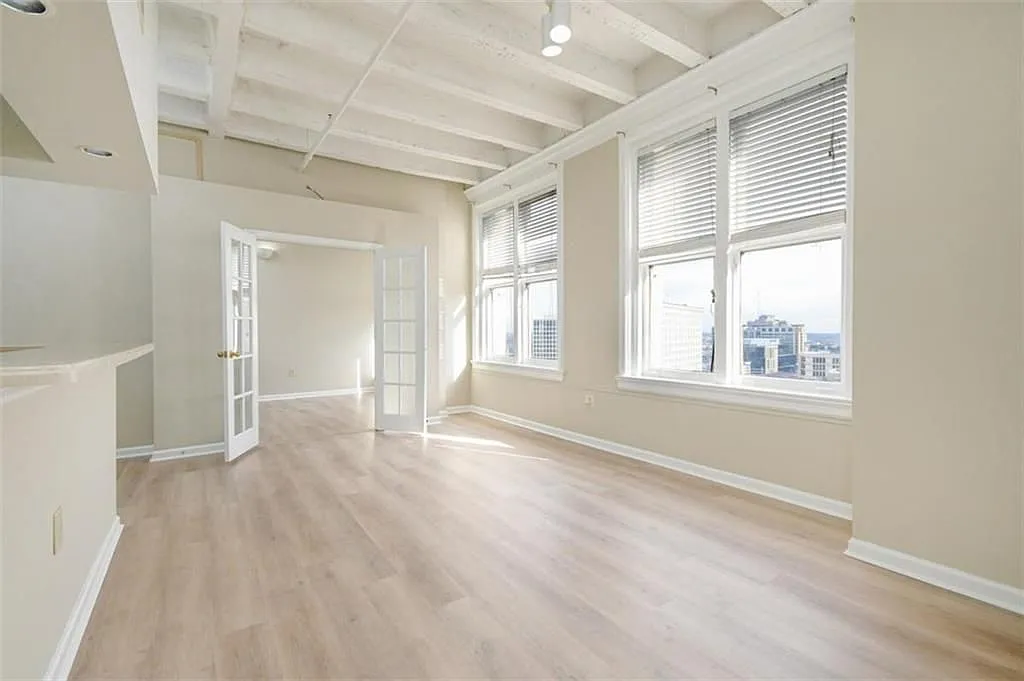 2 bed, 2.0 bath, 954 sqft, $2,300 — Photo 1