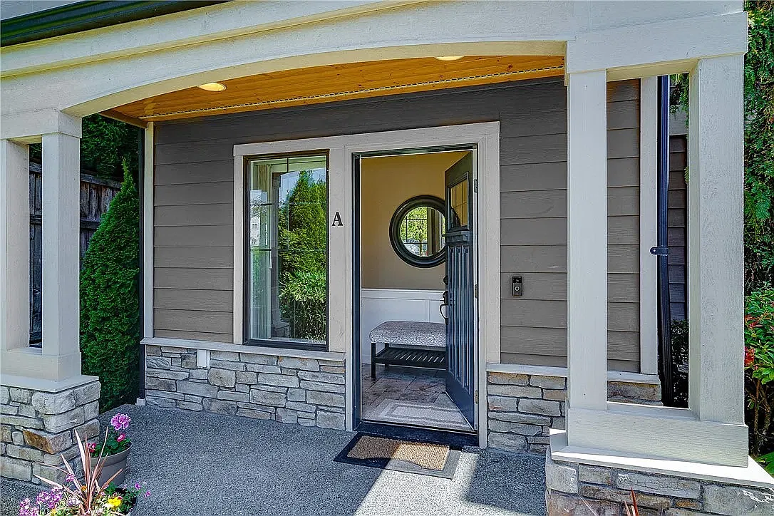 3 bed, 2.5 bath, 1546 sqft, $3,150 — Photo 2