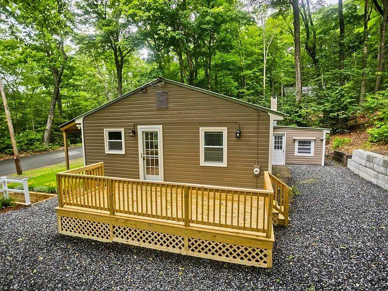 294 Buckland Rd — Photo 18