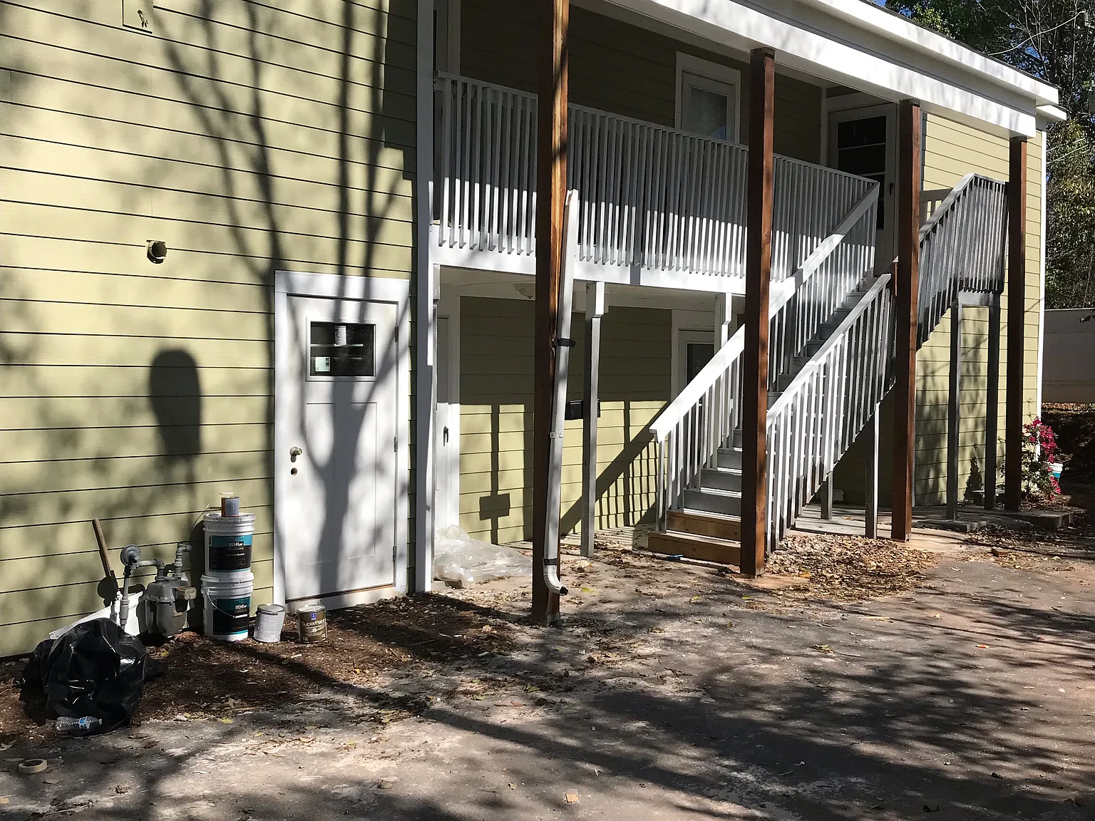 Studio, $995 — Photo 2