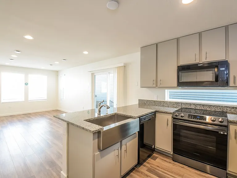 18600 E 47th Pl — Photo 11
