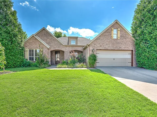 6403 S 36th St, Rogers, AR 72758