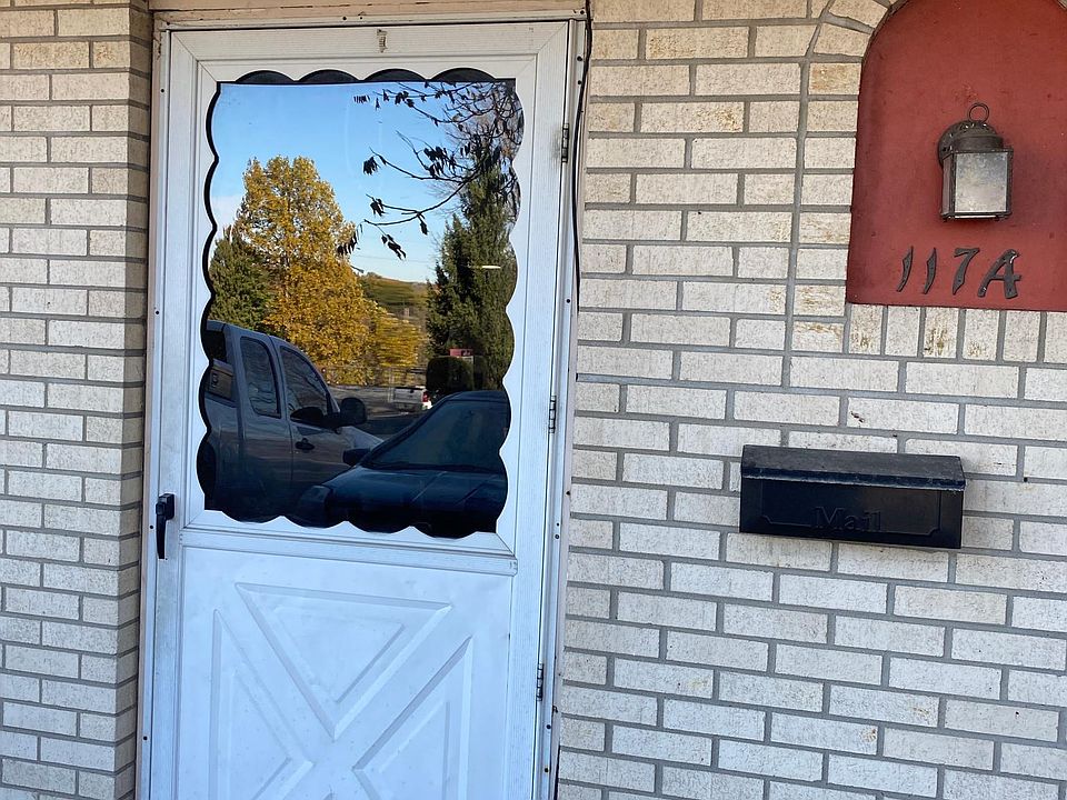 1st image of 117 S Sterling Ave
