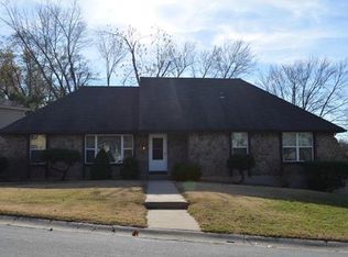 5829 NW Aspen Ln, Kansas City, MO 64152
