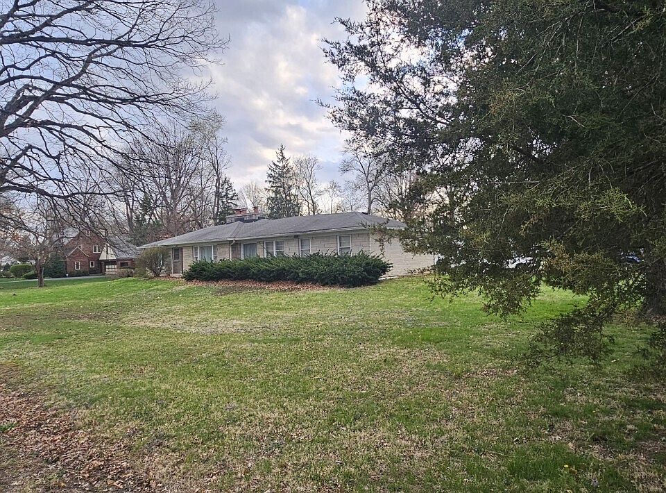 2nd image of 4344 Sylvan Rd