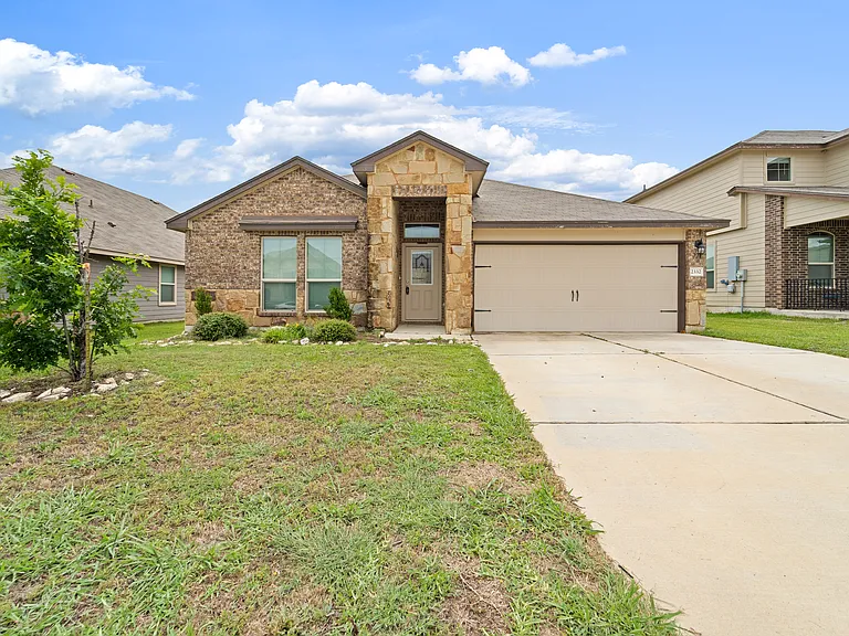 2332 Pintail Loop — Photo 1