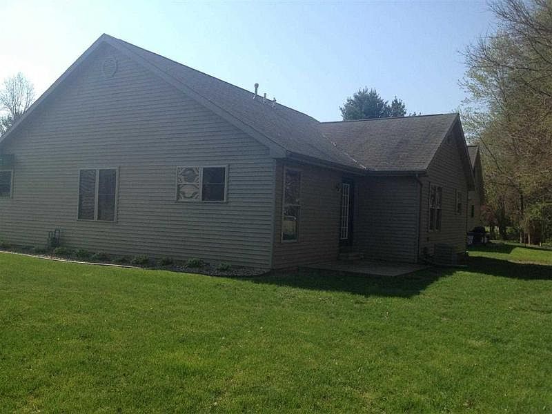 2nd image of 216 Orchid Ct