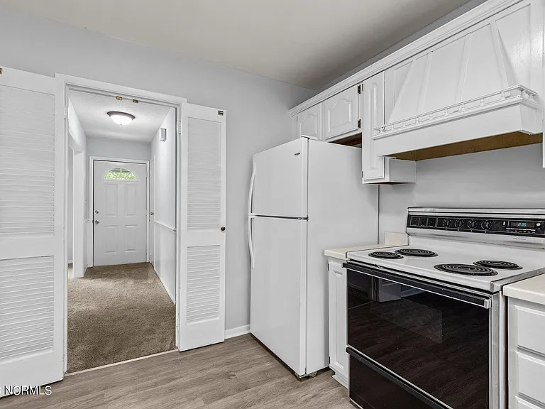 4303 Country Club Rd — Photo 13