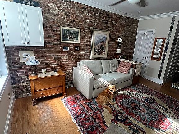 5th image of 11 Irving St APT 1