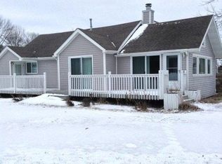 W3703 Lake Shore Dr, Lake Geneva, WI 53147