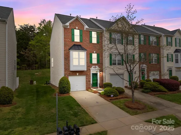10308 Garrett Grigg Rd, Charlotte, NC 28262