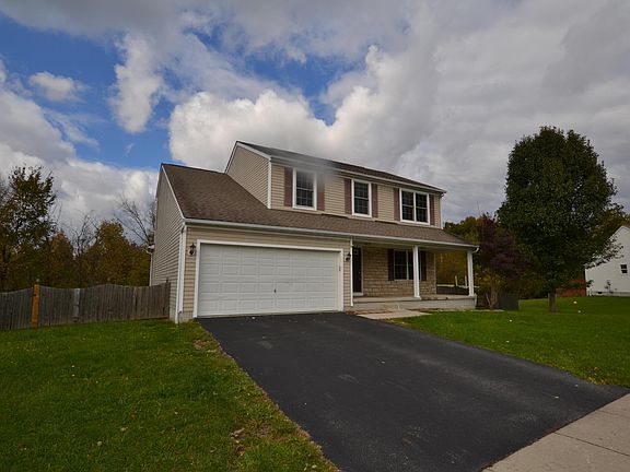 2nd image of 843 Holly Farms Dr