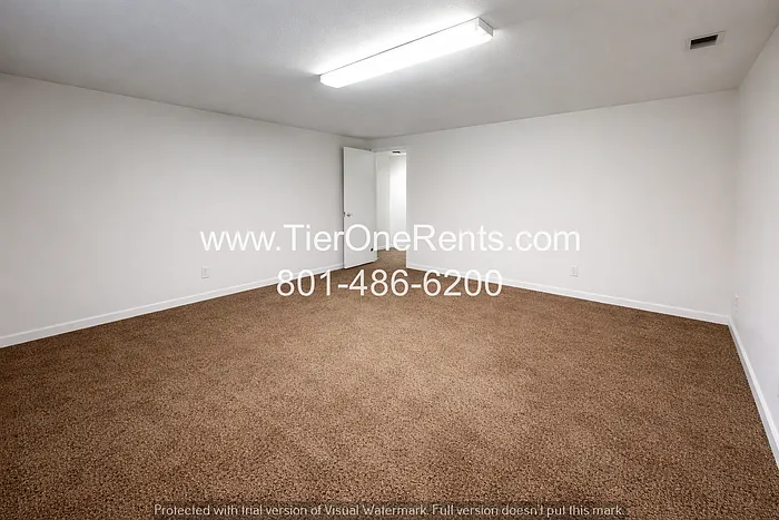 263 W 270 N #263 — Photo 8