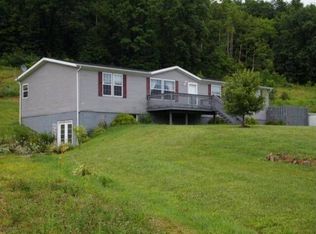 3367 Watson Creek Rd SE, Uhrichsville, OH 44683
