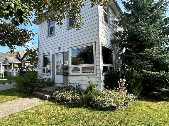 5th image of 483 Wellington St