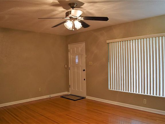 3rd image of 1011 Gregory Dr