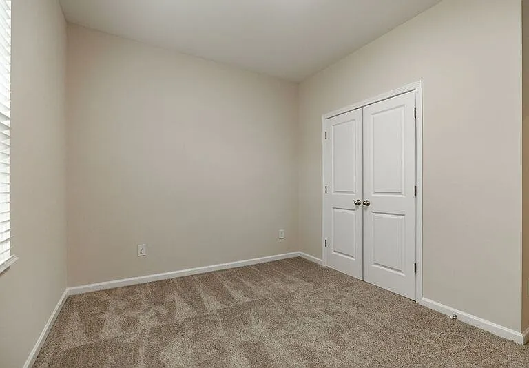 80 Forray Dr — Photo 4