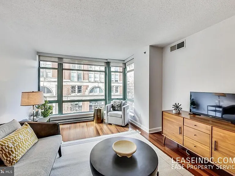 1150 K St NW #406 — Photo 4