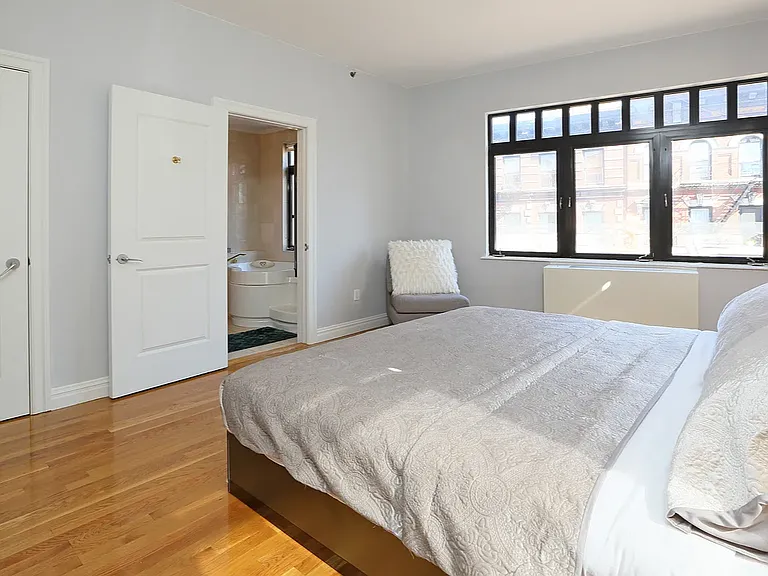 2 Jones St #402 — Photo 8