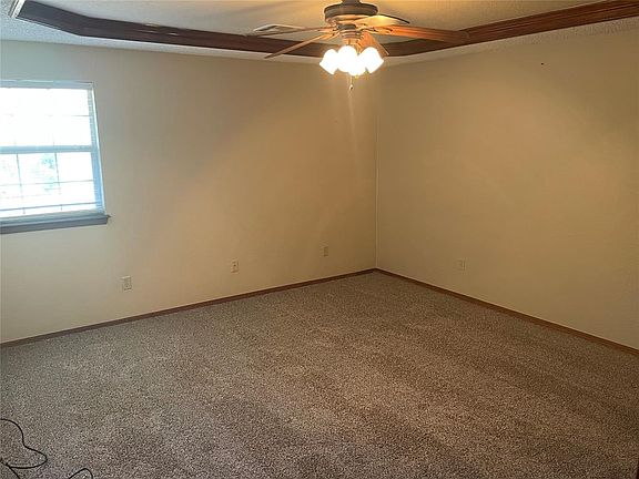 5th image of 1204 SW 128th St