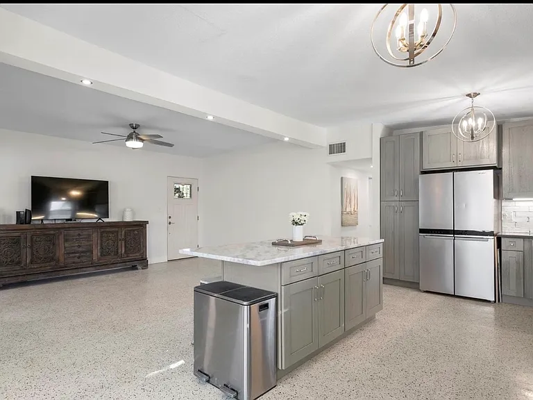 6931 Grande Vista Way — Photo 3